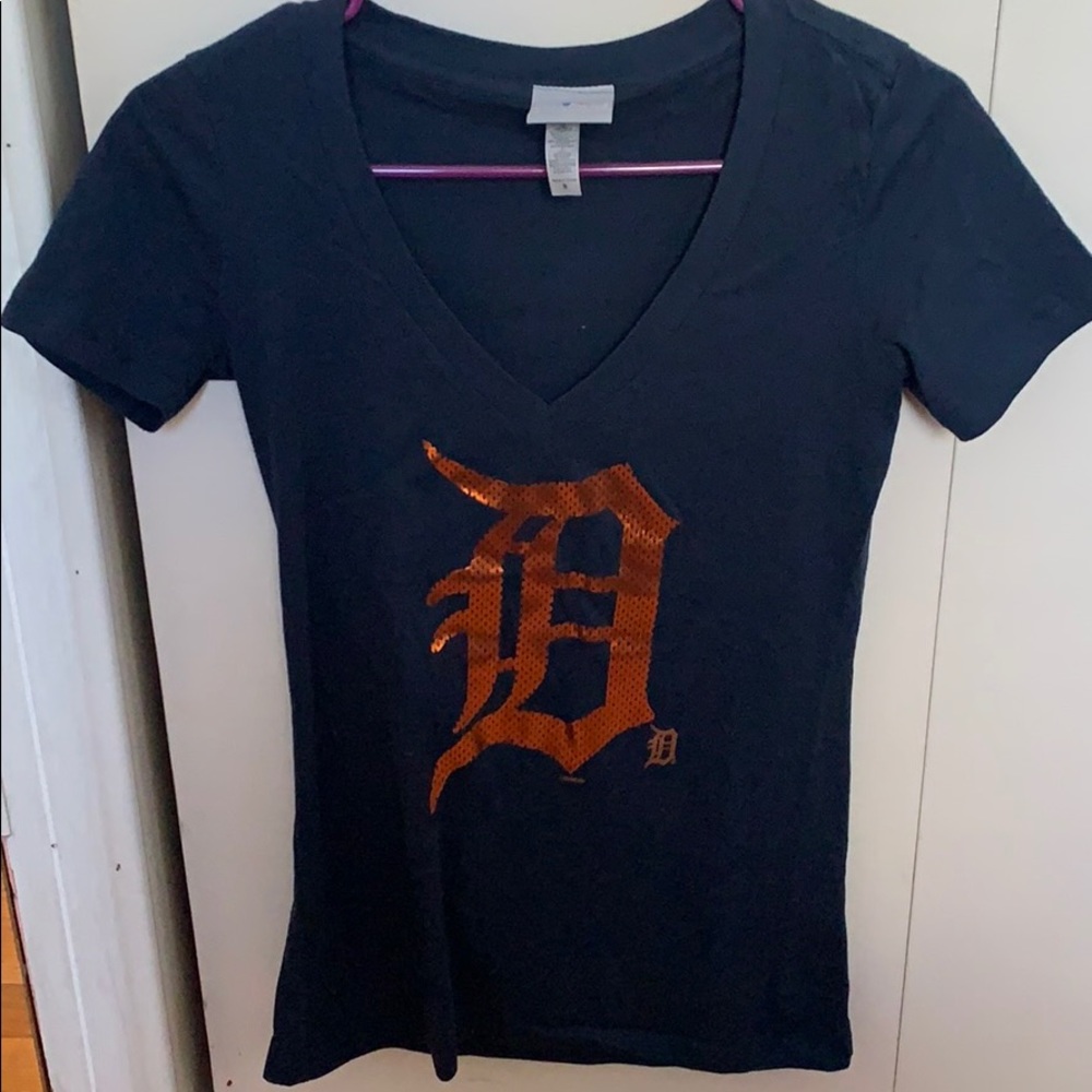 V-neck